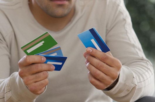 Are There Any Downsides To Paying With A Credit Card