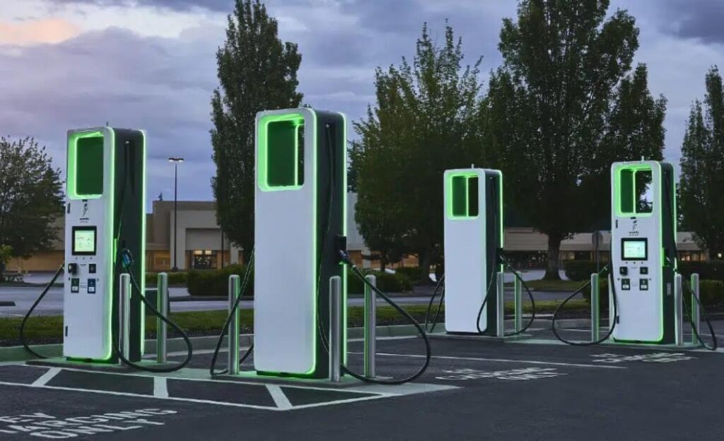 Factors To Consider Before Investing In EV Charging Station