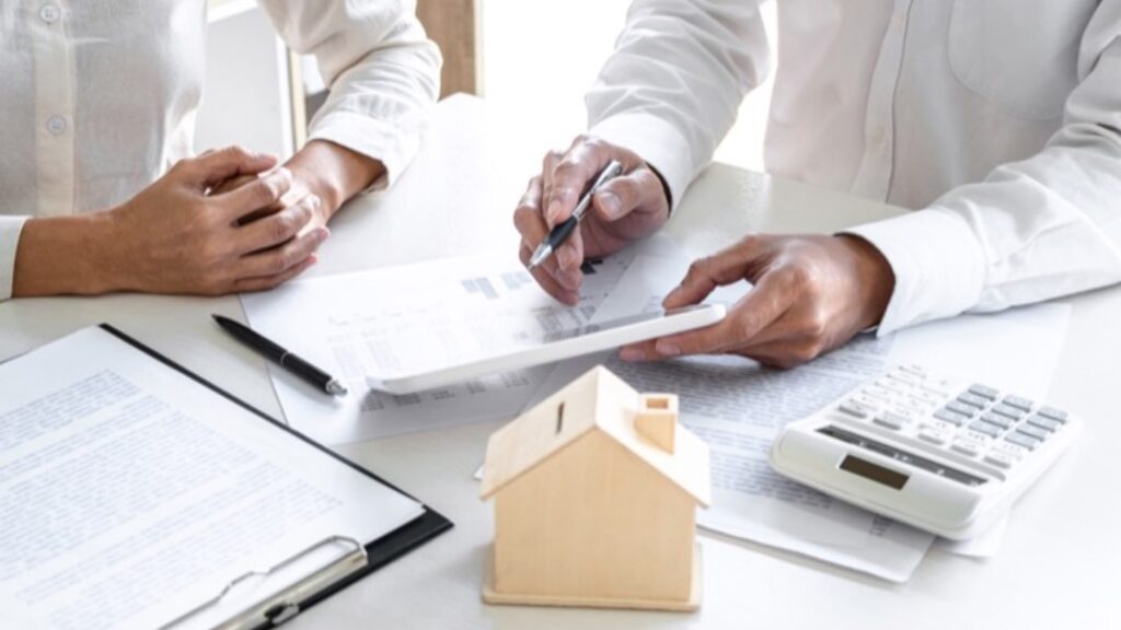 What Should You Know About Fixed-Rate vs. Adjustable-Rate Mortgages
